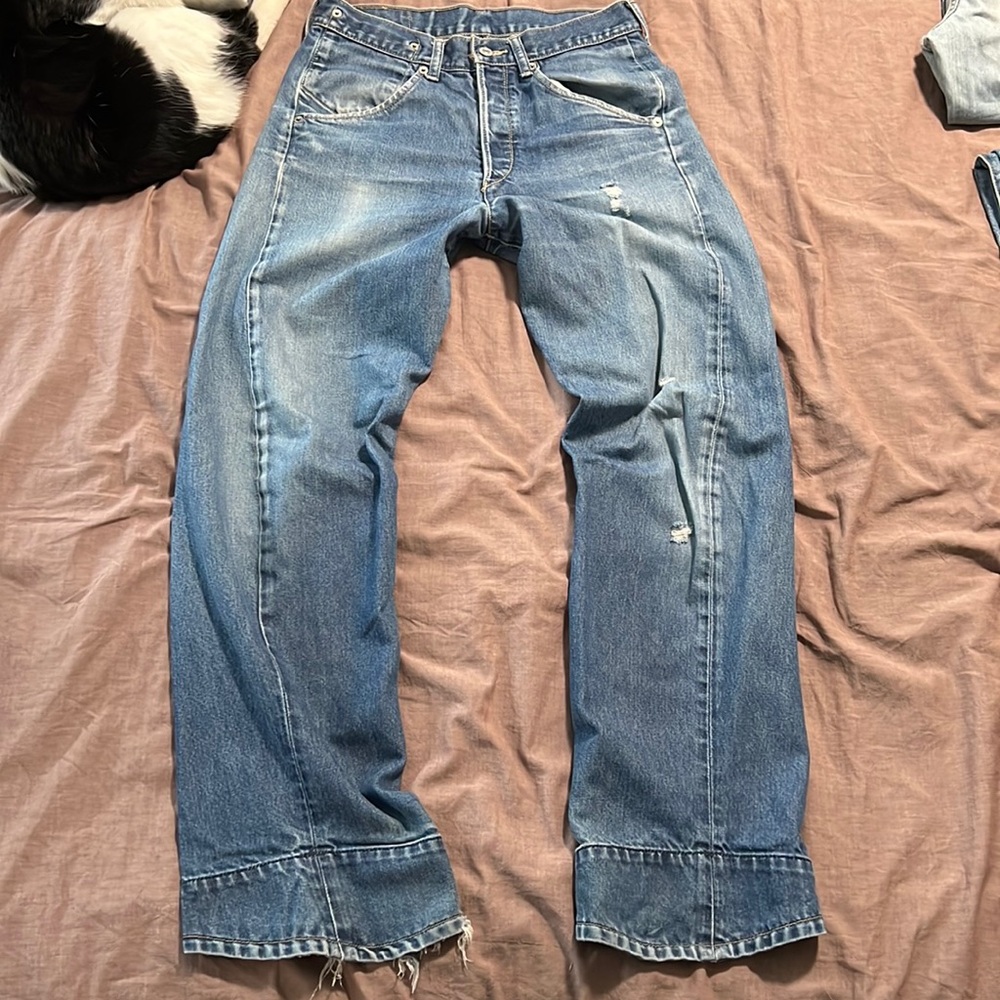 Levi’s size 28